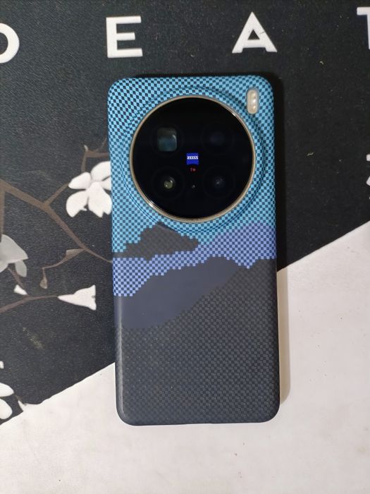 Продам чехлы на vivo x200 pro