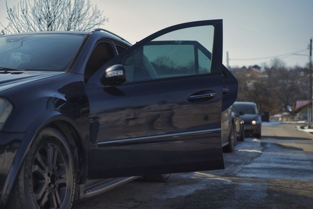 Usa stanga drrapta fata spate Mercedes ML W164 capota bara far stop