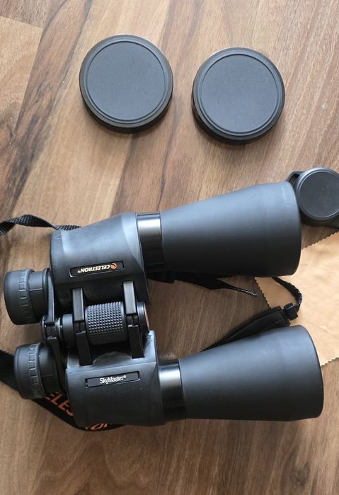 Vând binoclu profesional Celestron SkyMaster 9x63, excelent pentru observații astronomice,  observarea naturii în lumină slabă (amurg/răsărit)