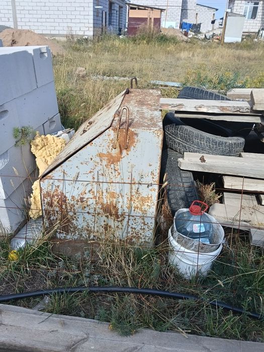 Продам металлическую ёмкость