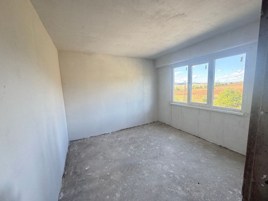 Апартамент двустаен