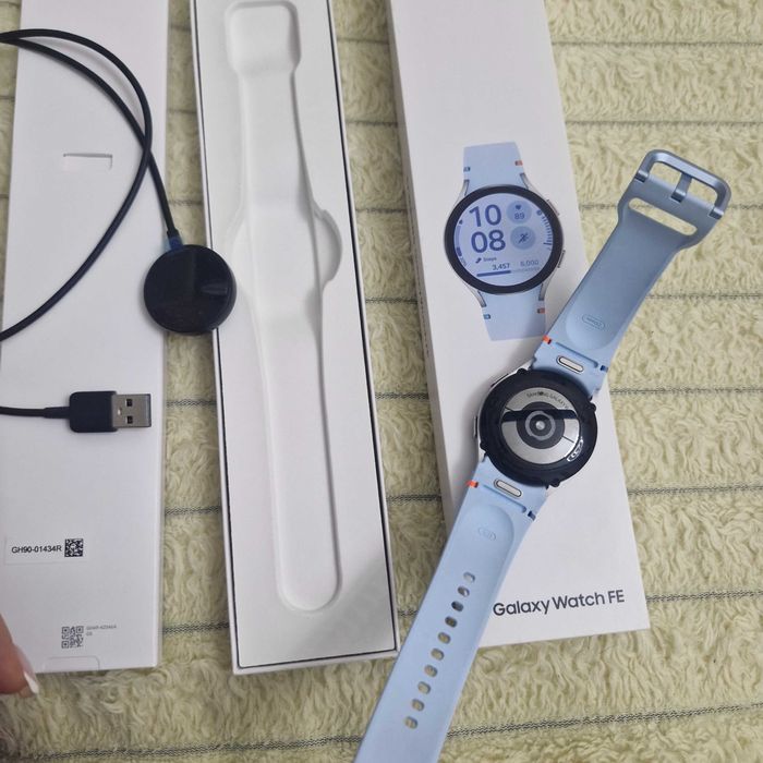 ПродамGalaxy watch FE