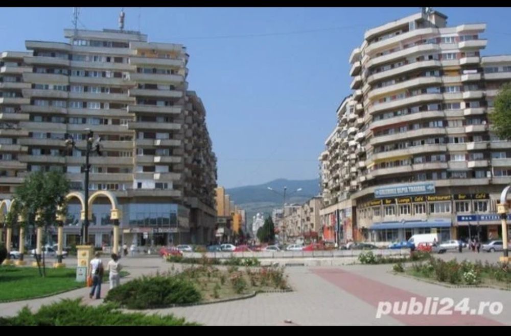 Proprietar | Ap. 2 camere decomandat | M-uri   Bd. 1 Decembrie | vedere Parc | centrală | 0 comision