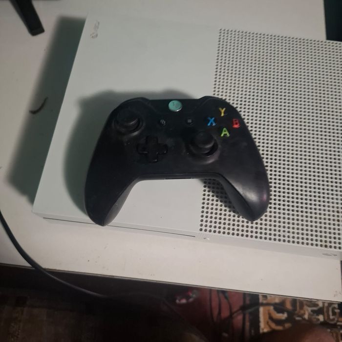 xbox one s, hdmi, cablu de alimentare, in stare perfecta, 1tb