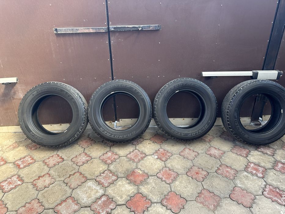 Продам резину DUNLOP 265/60/R18