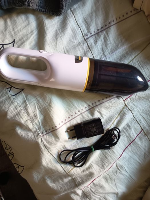 Акумулаторна прахосмукачка  Karcher