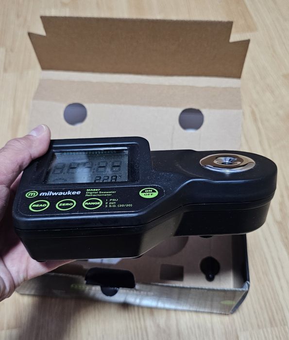 Refractometru digital pentru acvariu Milwaukee MA887 test salinitate