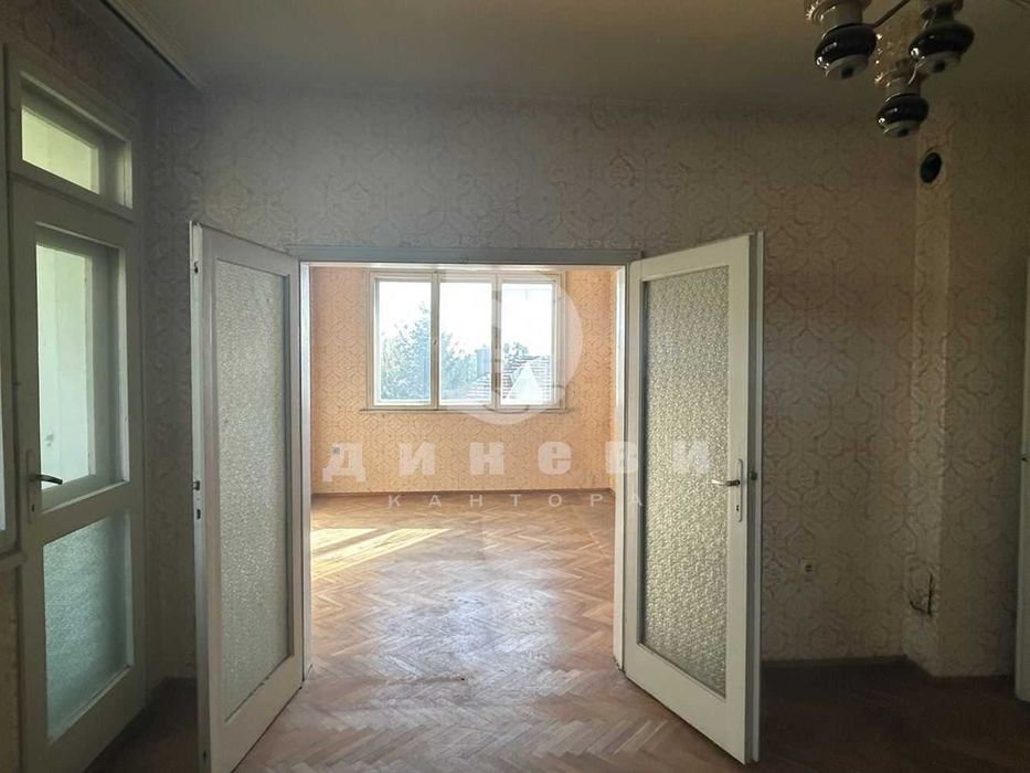 Многостаен апартамент в Центъра