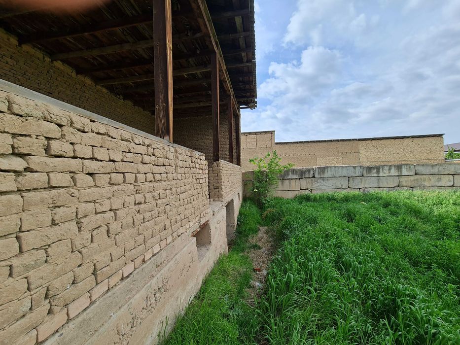 Продается участок в Янгиюле. Янгийулда уй сотилади.