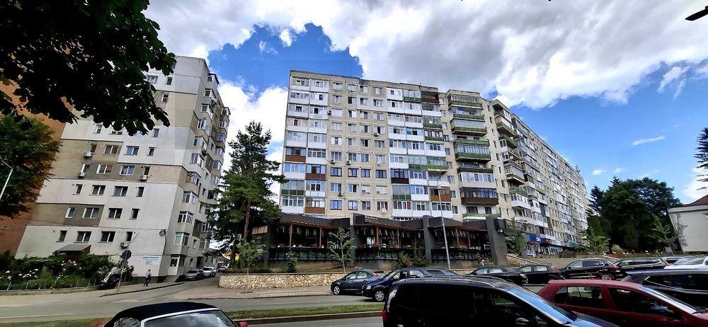 Vând apartament 3 camere