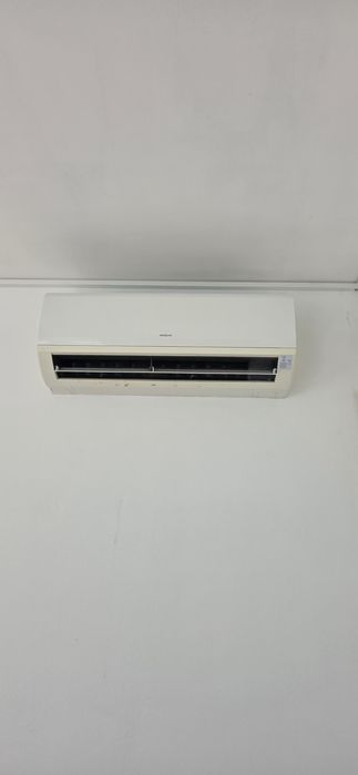 HITACHI 18000 BTU Инверторен климатик