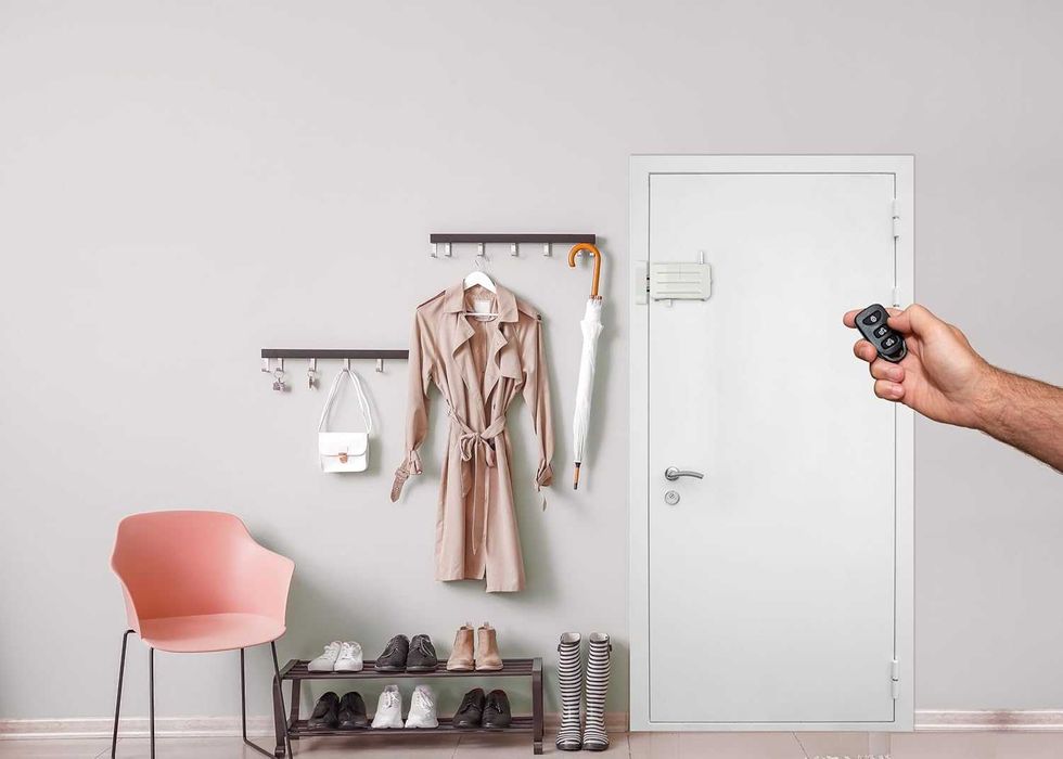 Невидима ключалка за врата