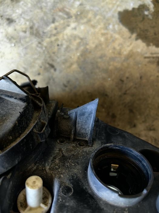 Ляв фар Bmw 1 Ser  Bi-xenon- СЪС ЗАБЕЛЕЖКИ!