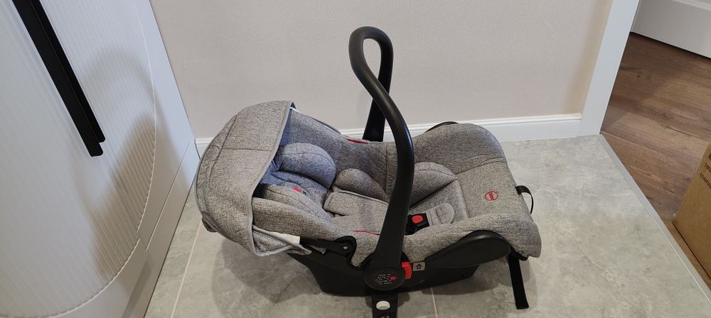 Автолюлька детская