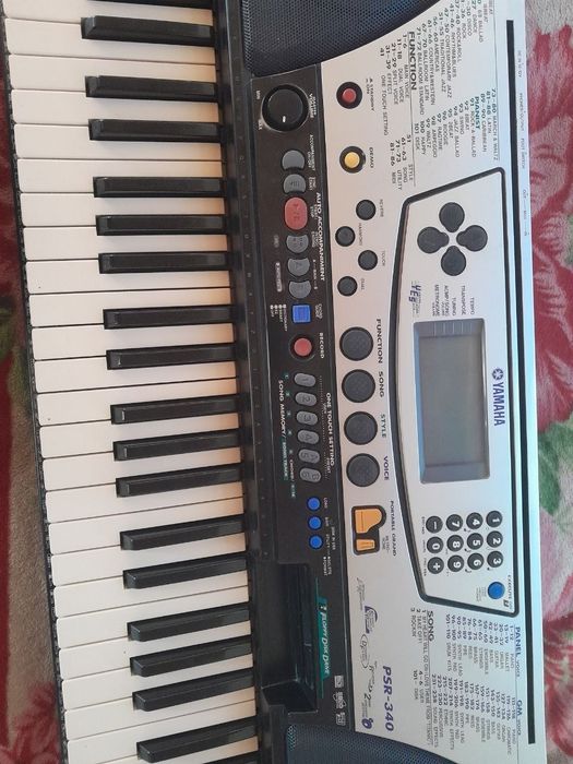 Yamaha PSR-343 elektron pianina