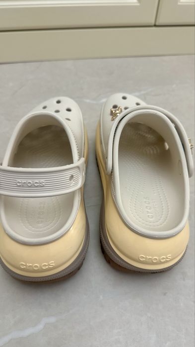 Crocs Saboti slingback Mega Crush, Crem, Bej deschis, 36-37