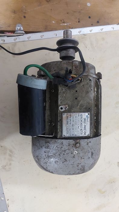 Електра матор сотилади