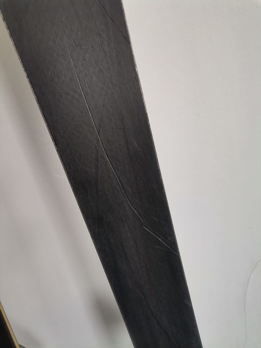 Vând schiuri enduro 168cm