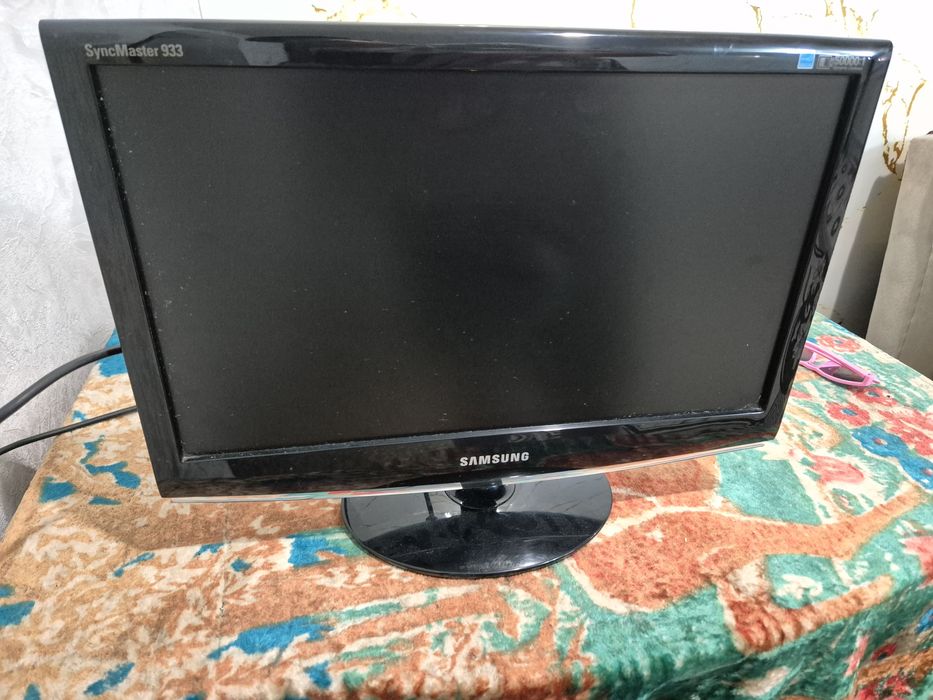 Продам модем почти новый  tp-ling и монитор