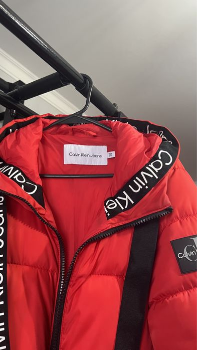 Продам куртку Calvin Klein оригинал