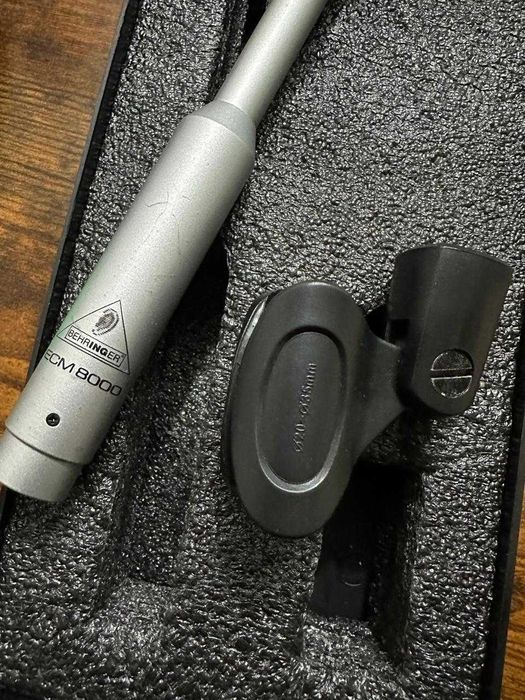 Калибровочный микрофон Behringer ECM8000