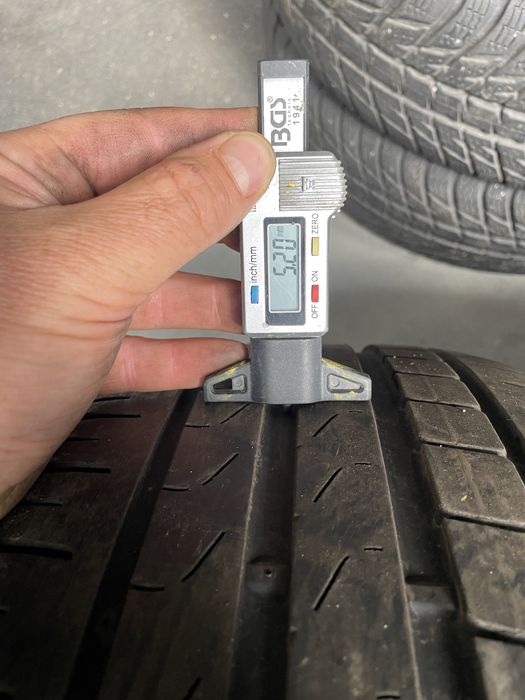 2 anv vara 235/40/19 Pirelli/Continental