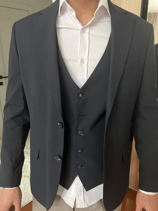 Продам костюм