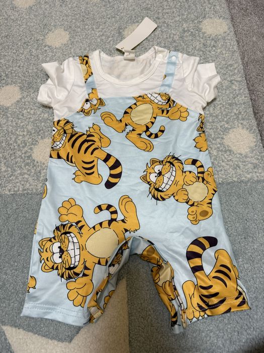 Бебешки гащеризон гарфилд