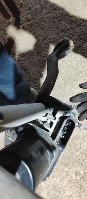 Ansamblu stergatoare cu motoras vw passat b7