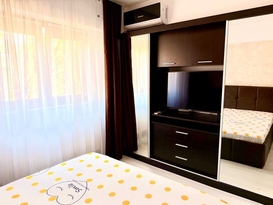 Inchiriez apartament 2 camere ultracentral ( direct proprietar)