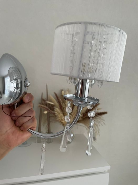 Продаетя люстра и два бра