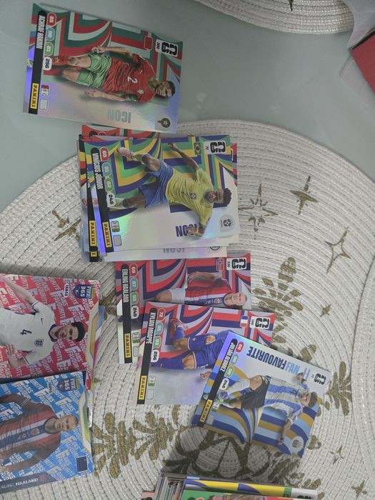 Vând schimb cărții panini fifa word cup adrenalyn 2026 XL