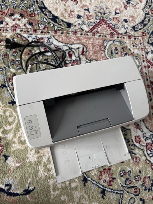 Продам принтер HP LaserJet M111w