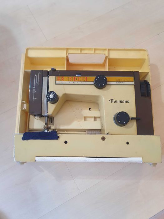 Професионална шевна машина  Naumann Automatic работещ мотор, автоматик