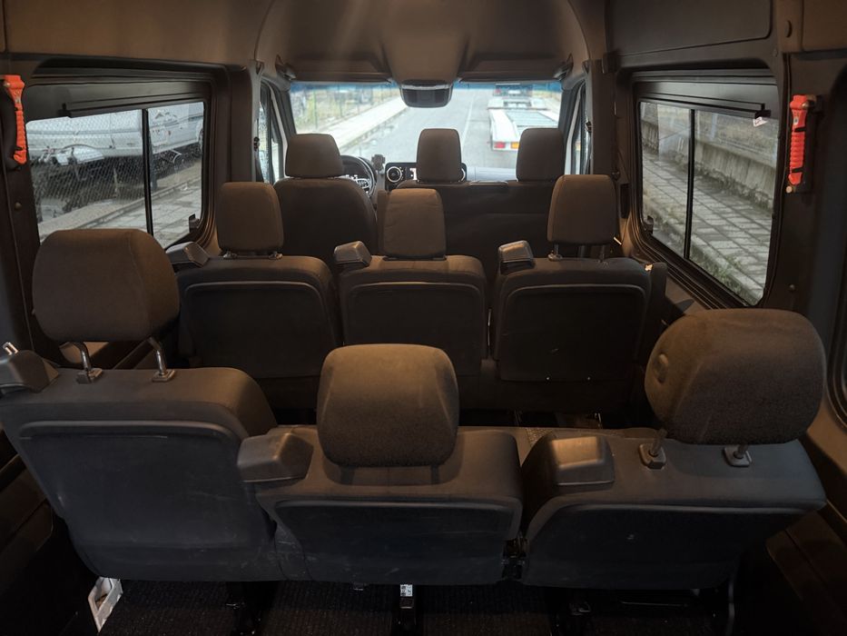 Mercedes Sprinter 319  8+1
