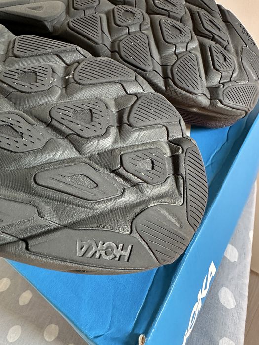 Hoka Clifton 9**