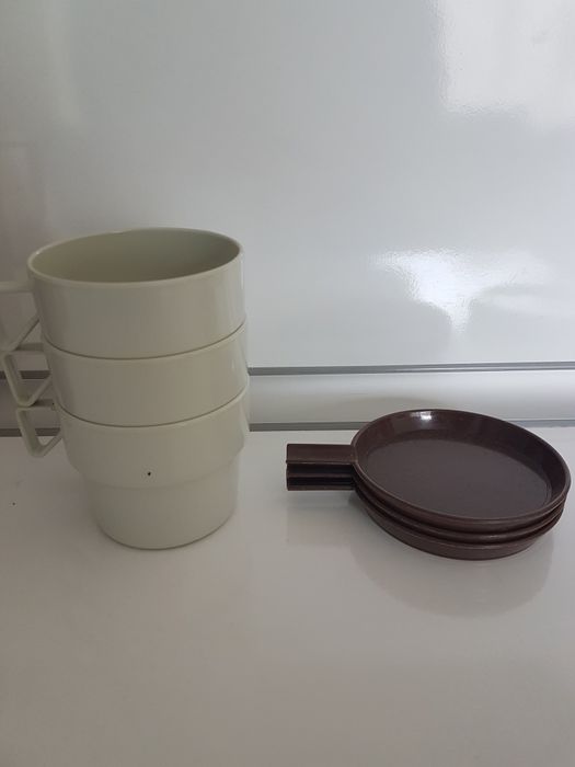 Комплект кана и чаши за пикник + прибори