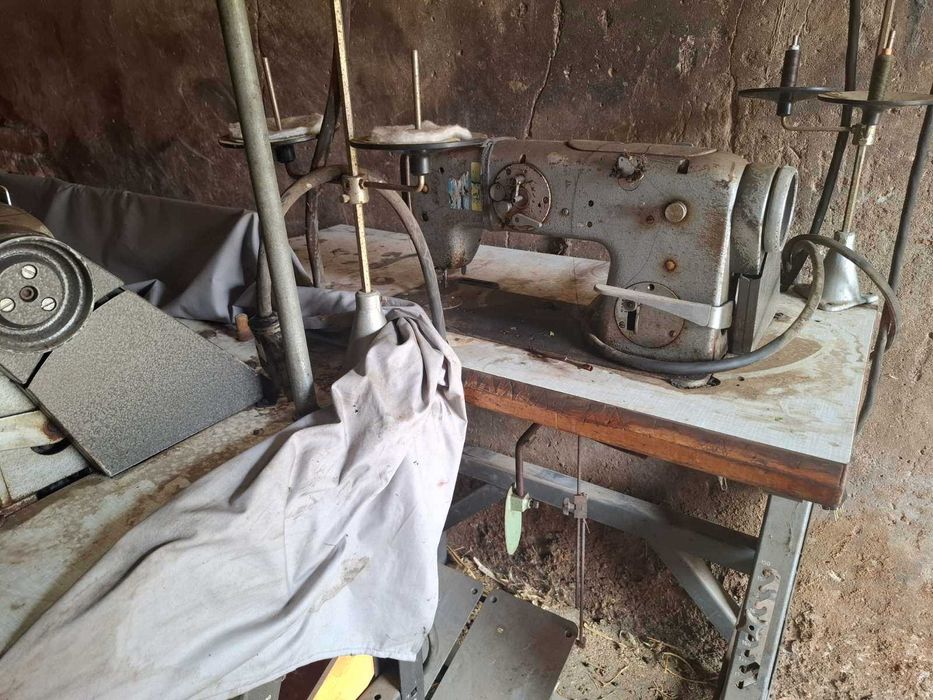 Професионална шевна машина - Права Текстима  Textima