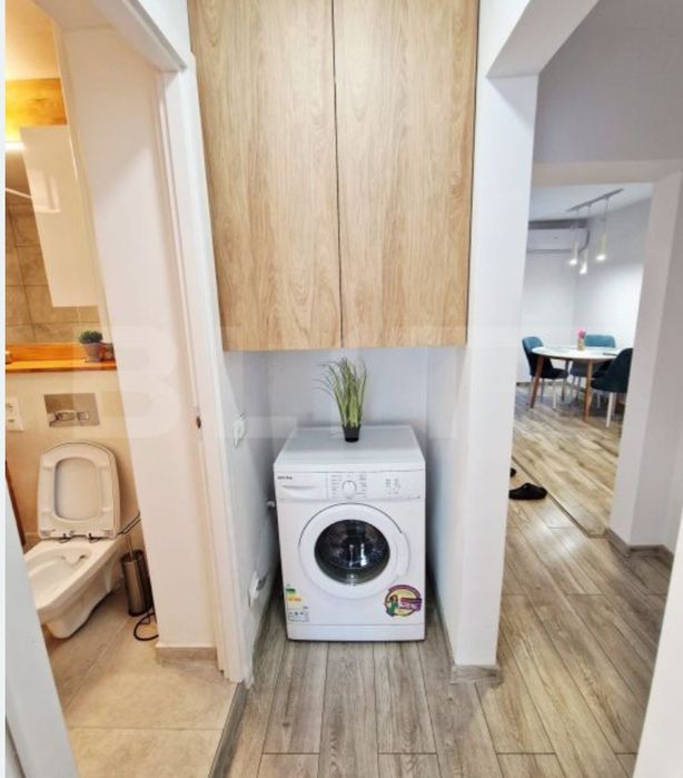 Apartament 3 camere 2 bai central etaj 2/4