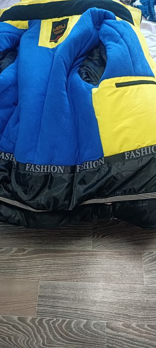 Продам зимнию теплую куртку