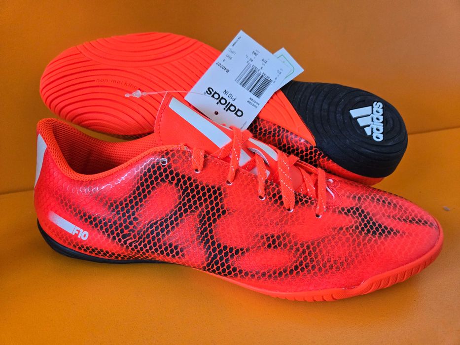 ADIDAS F10 IN indoor мъжки обувки нови с етикет за зала 45 1/3