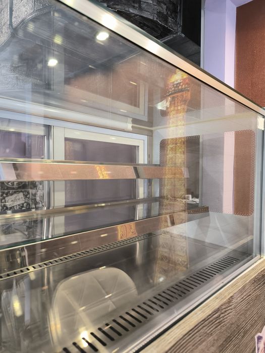 Холодильная витрина