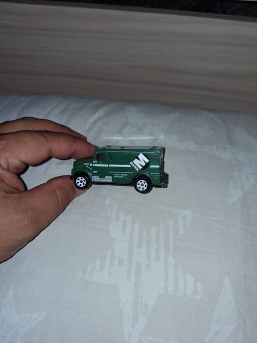 Метални колички Matchbox