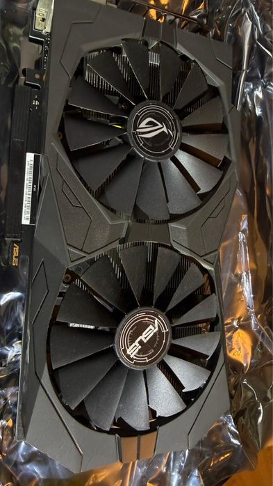 Vând Placă Video Nvidia Asus GTX 1050 Ti.