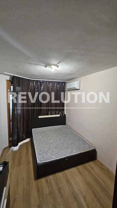 Дава се под наем Тристаен апартамент в Варна, Колхозен пазар - 73 кв.м за 448.8 € - Снимка #2