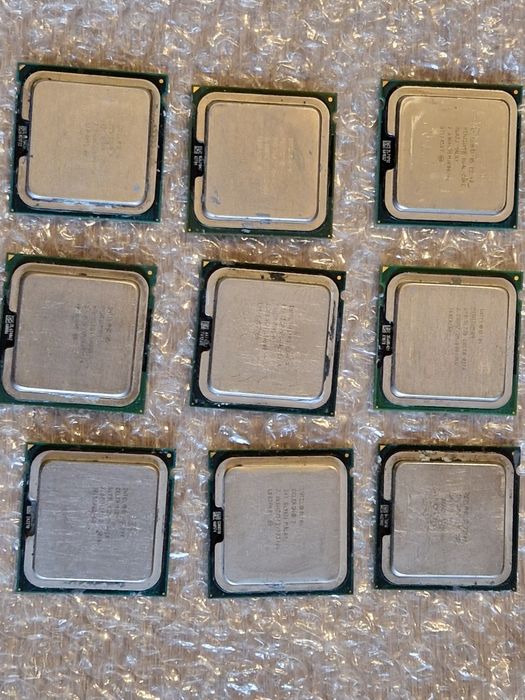 Netestate 9 procesoare intel