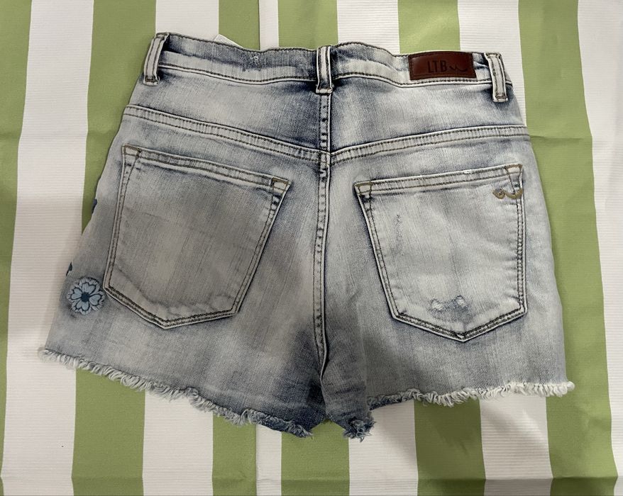 Pantaloni scurti dama marimea XS