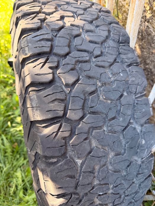 Джанти и гуми за Форд LT255/70/R17 - 6X135