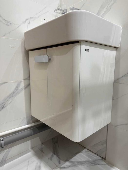 Раковины с тумбой и со смесителем Турецкая в отличном состоянии