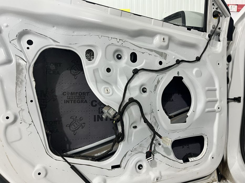 Шумоизоляция авто !!!